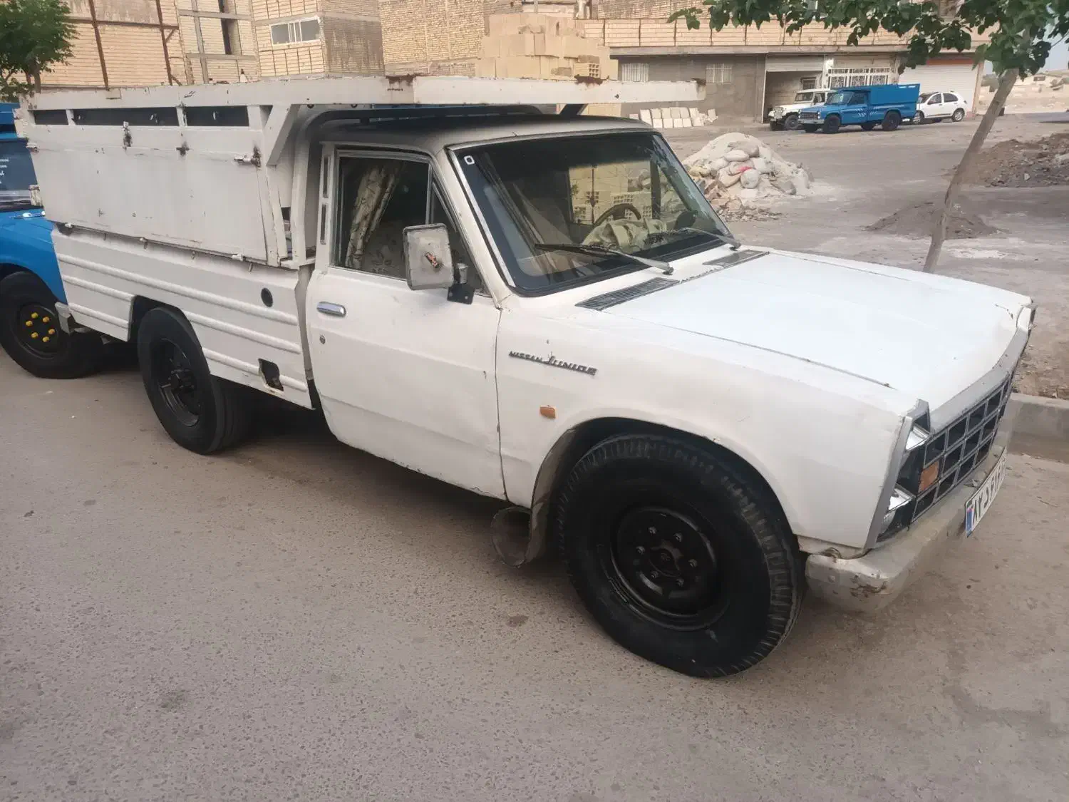 نیسان مدل 72 متورz|خودرو سواری و وانت|نائین, |دیوار