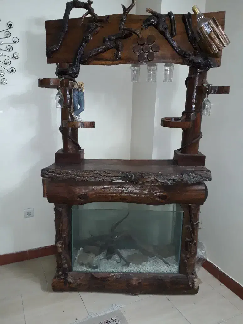 میز طبقه پایین اکواریوریم طبقه بالا چیمدان لیوان|بوفه، ویترین، کنسول|کرج, گلشهر|دیوار