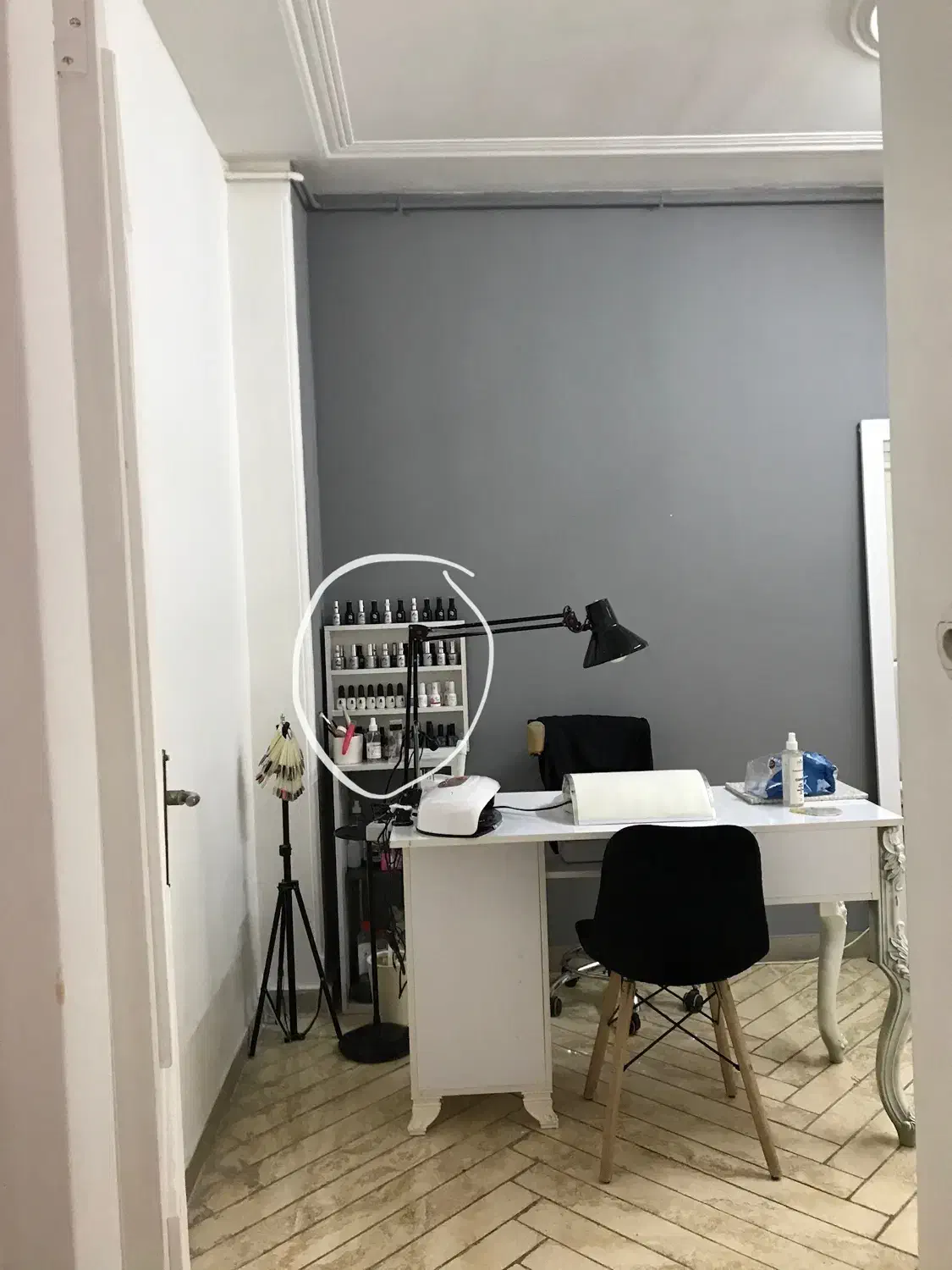 لوازم سالن زیبایی|آرایشگاه و سالن‌های زیبایی|رشت, معلم|دیوار