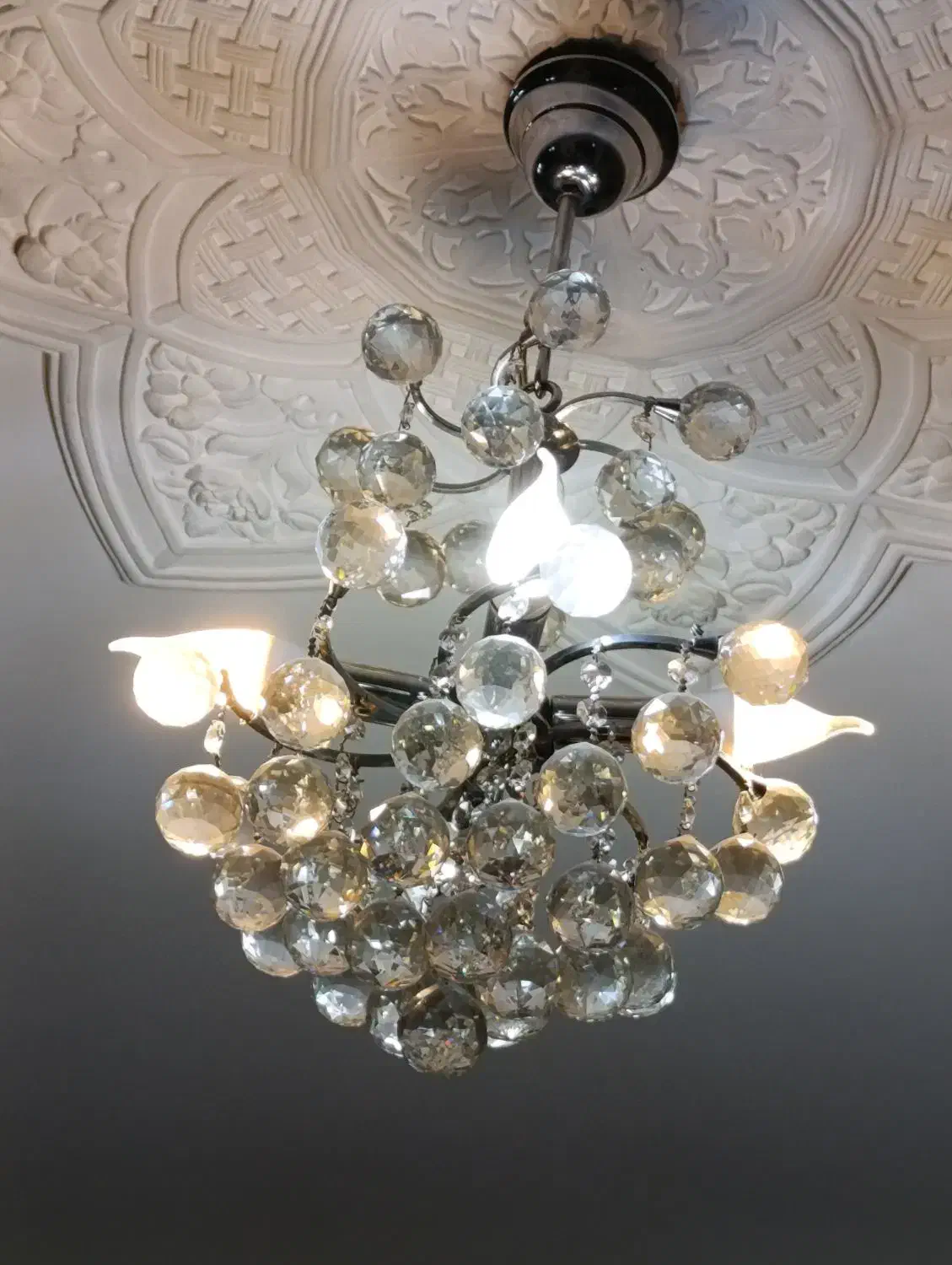 لوستر|لوستر و چراغ آویز|اندیشه, اندیشه فاز ۵|دیوار