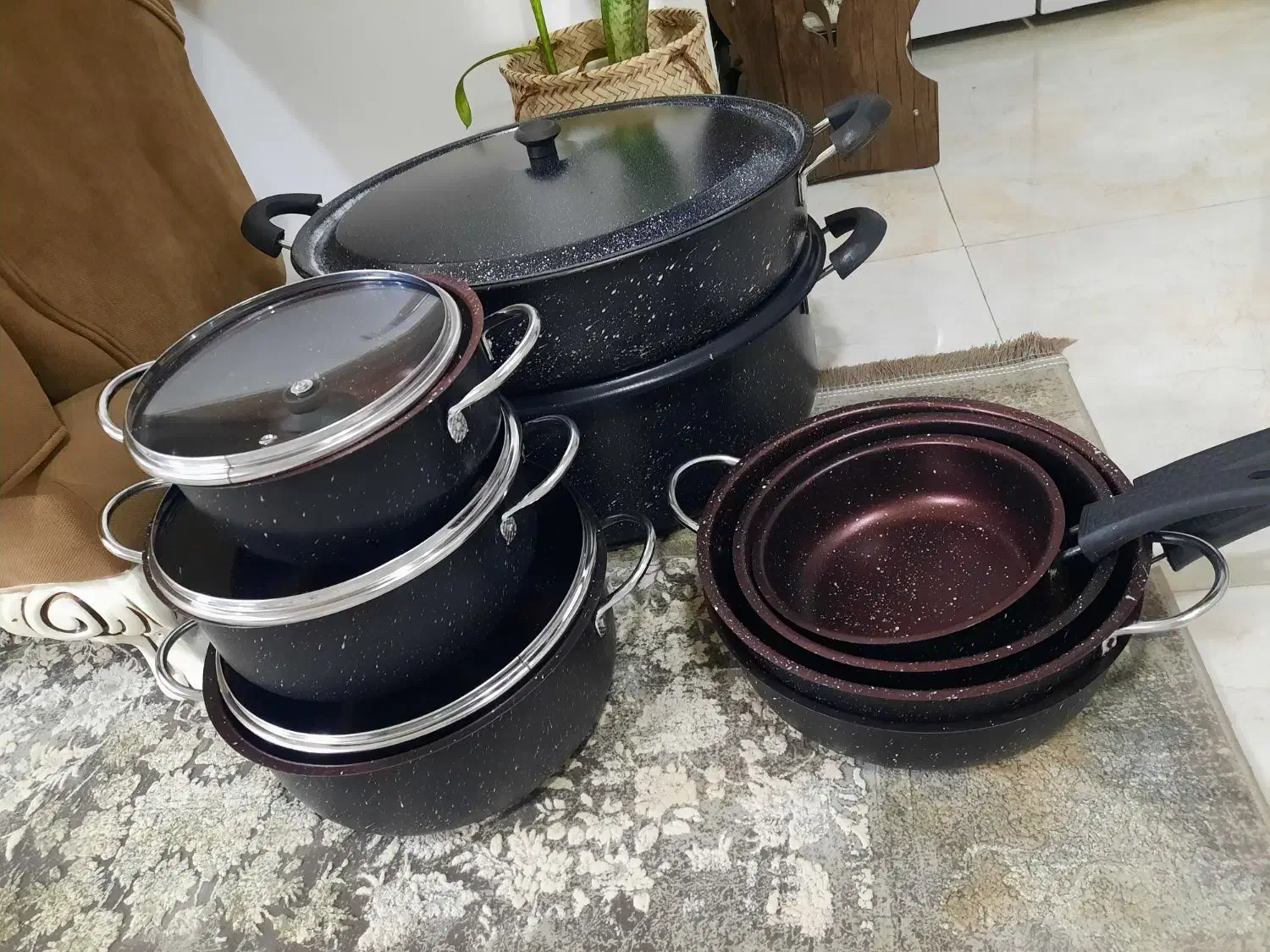 قابلمه و ماهیتابه|ظروف پختوپز|لنگرود, |دیوار