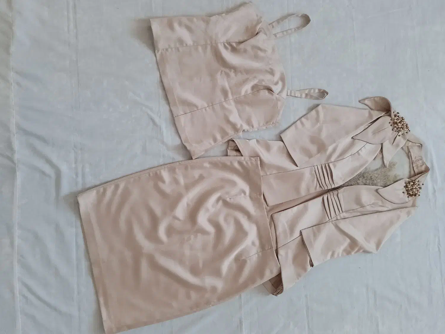 کت دامن مجلسی|لباس|تربتحیدریه, کلاته توکلی|دیوار