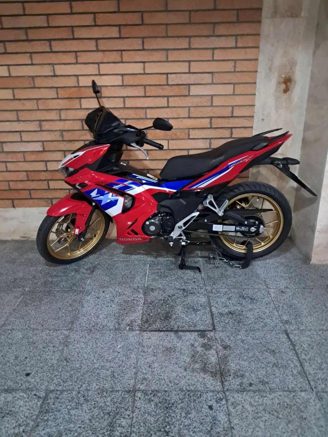 هندا وینر|موتورسیکلت|تهران, نازیآباد|دیوار