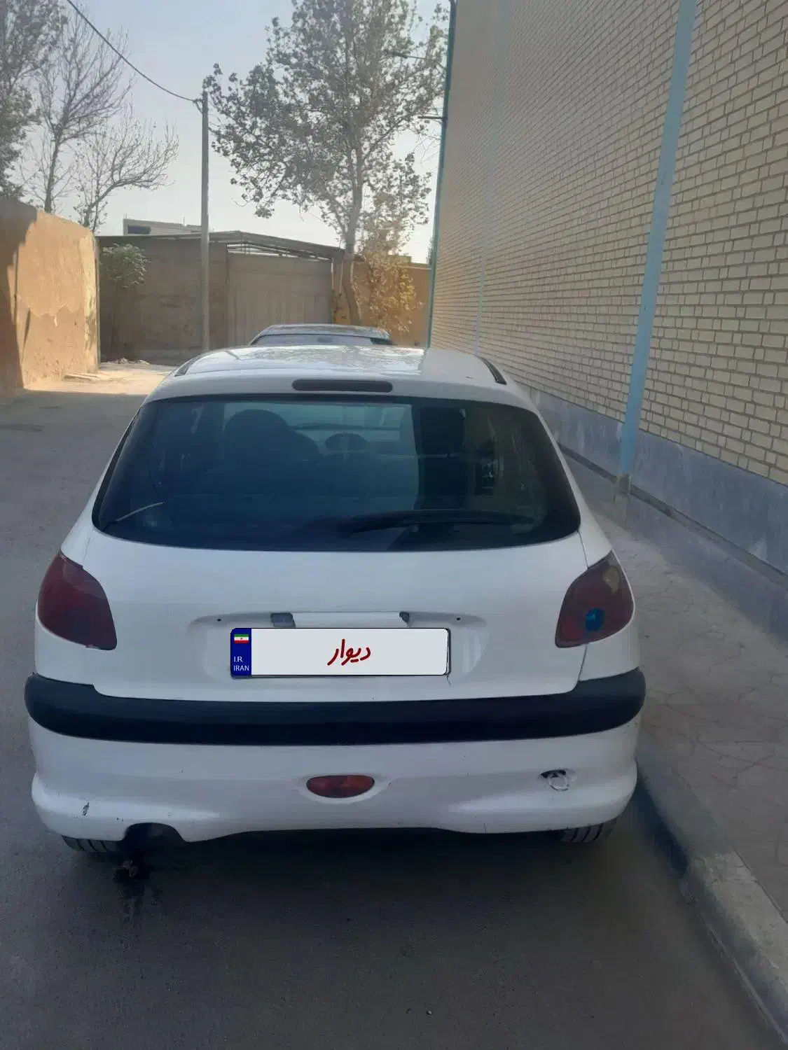 یک دستگاه خودروی ۲۰۶|خودرو سواری و وانت|خمینی‌شهر, |دیوار