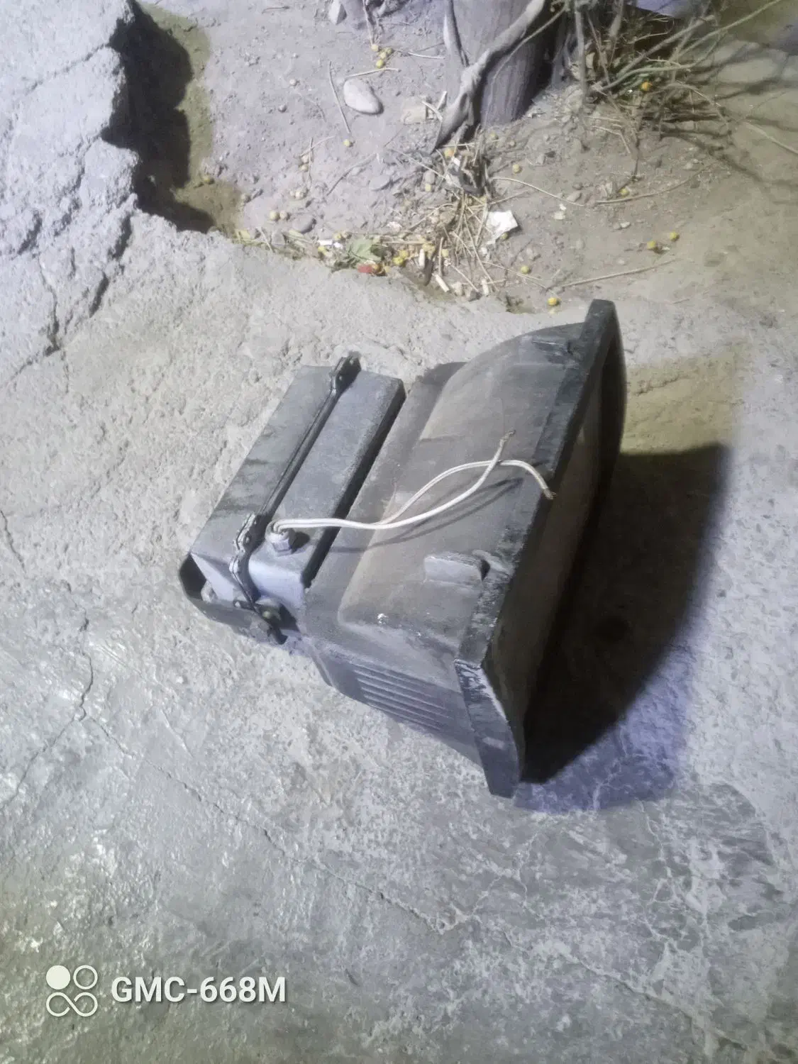 یک عدد پلژکتور|تلویزیون و پروژکتور|ملارد, |دیوار