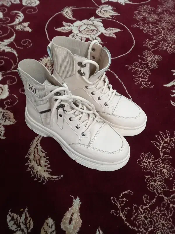 کفش زنانه سایز ۳۹|کیف، کفش، کمربند|خمینی‌شهر, |دیوار