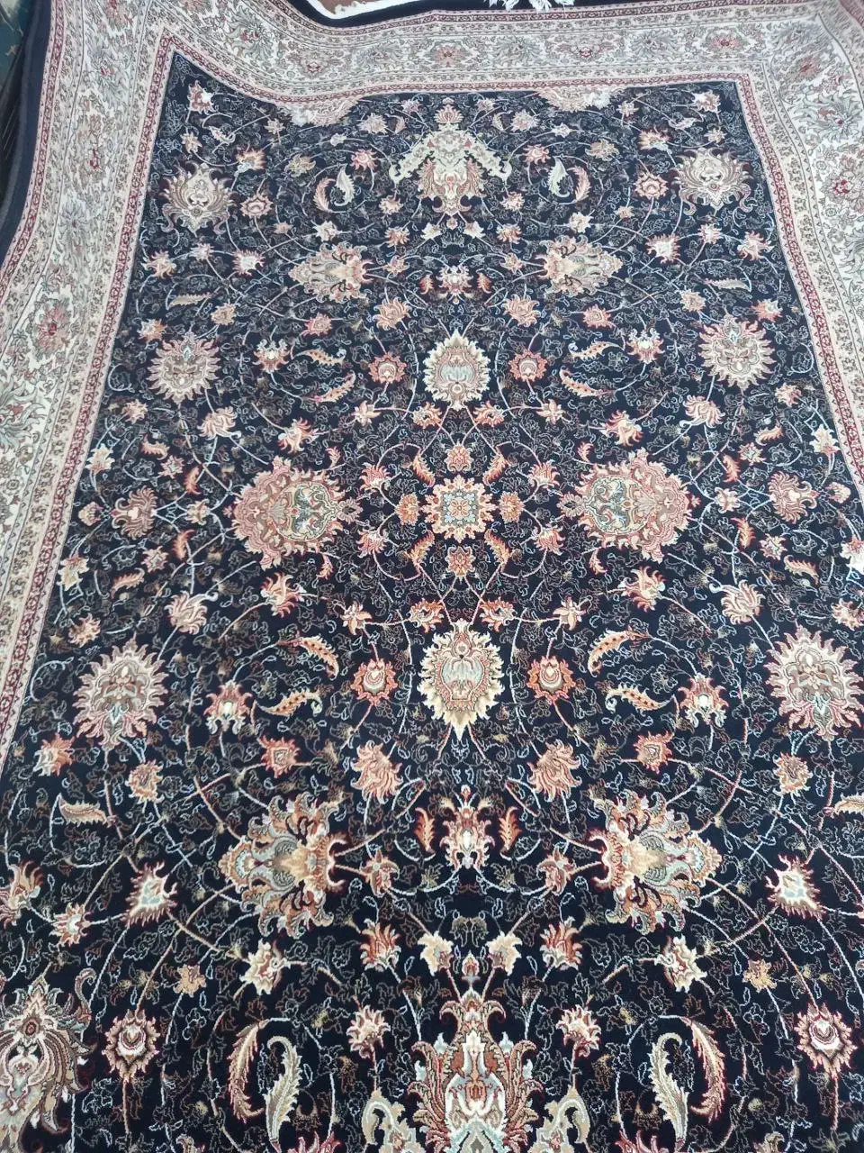 فرش ۲در ۳|فرش|قروه, |دیوار