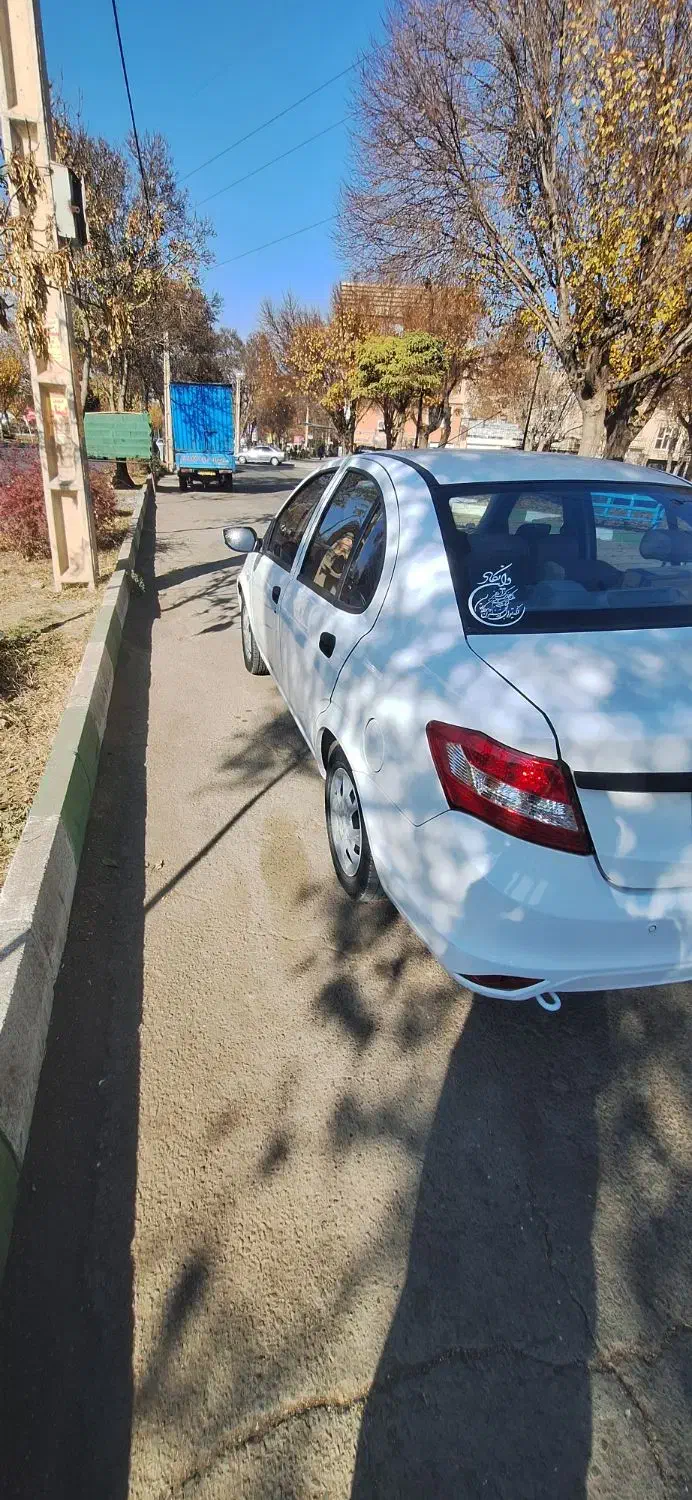 ساینا ۴۰۰ بیرنگ|خودرو سواری و وانت|همدان, |دیوار