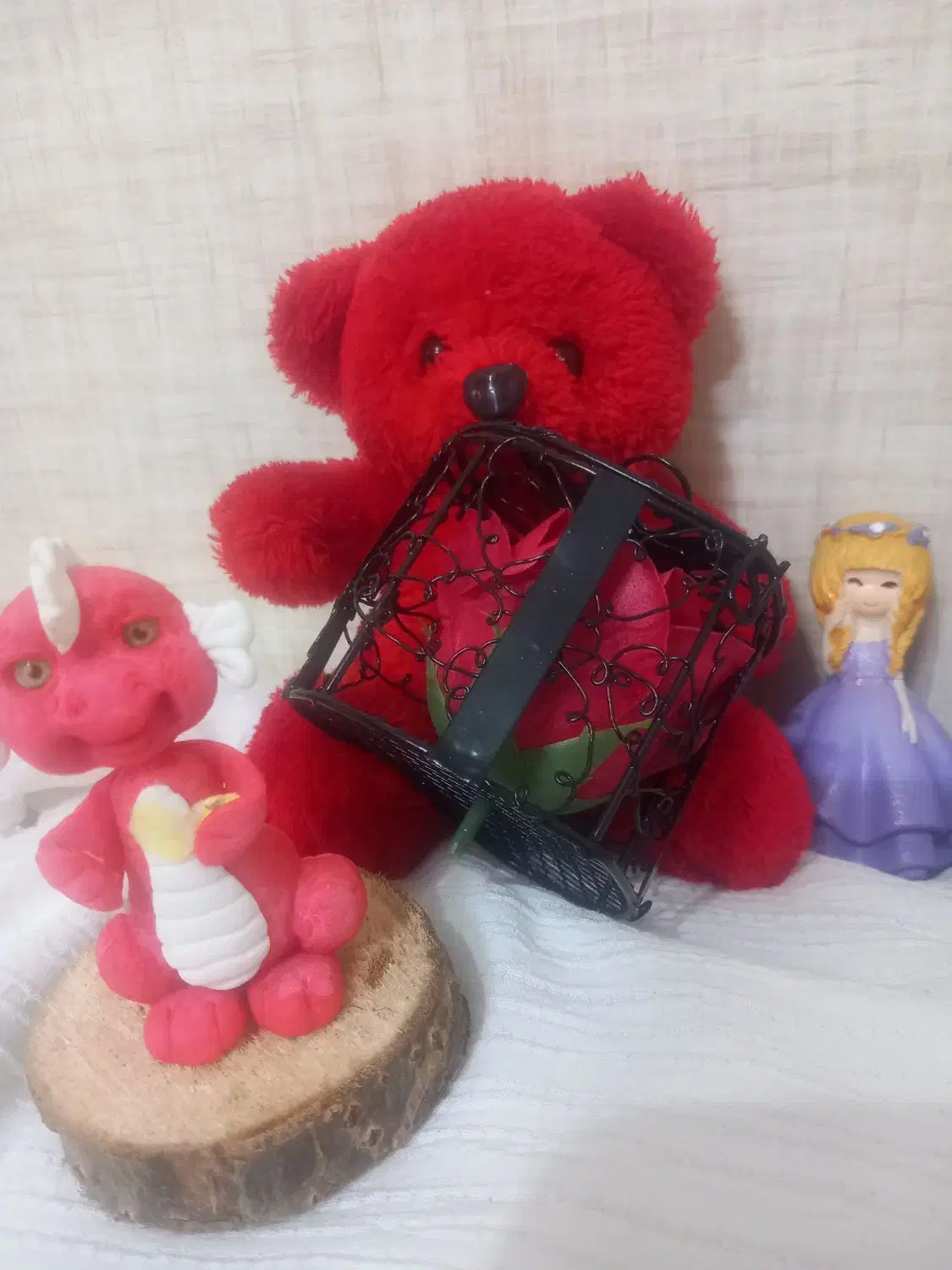 مجسمه دخترانه|مجسمه، تندیس، ماکت|مشهد, فرهنگیان (شهرک غرب)|دیوار