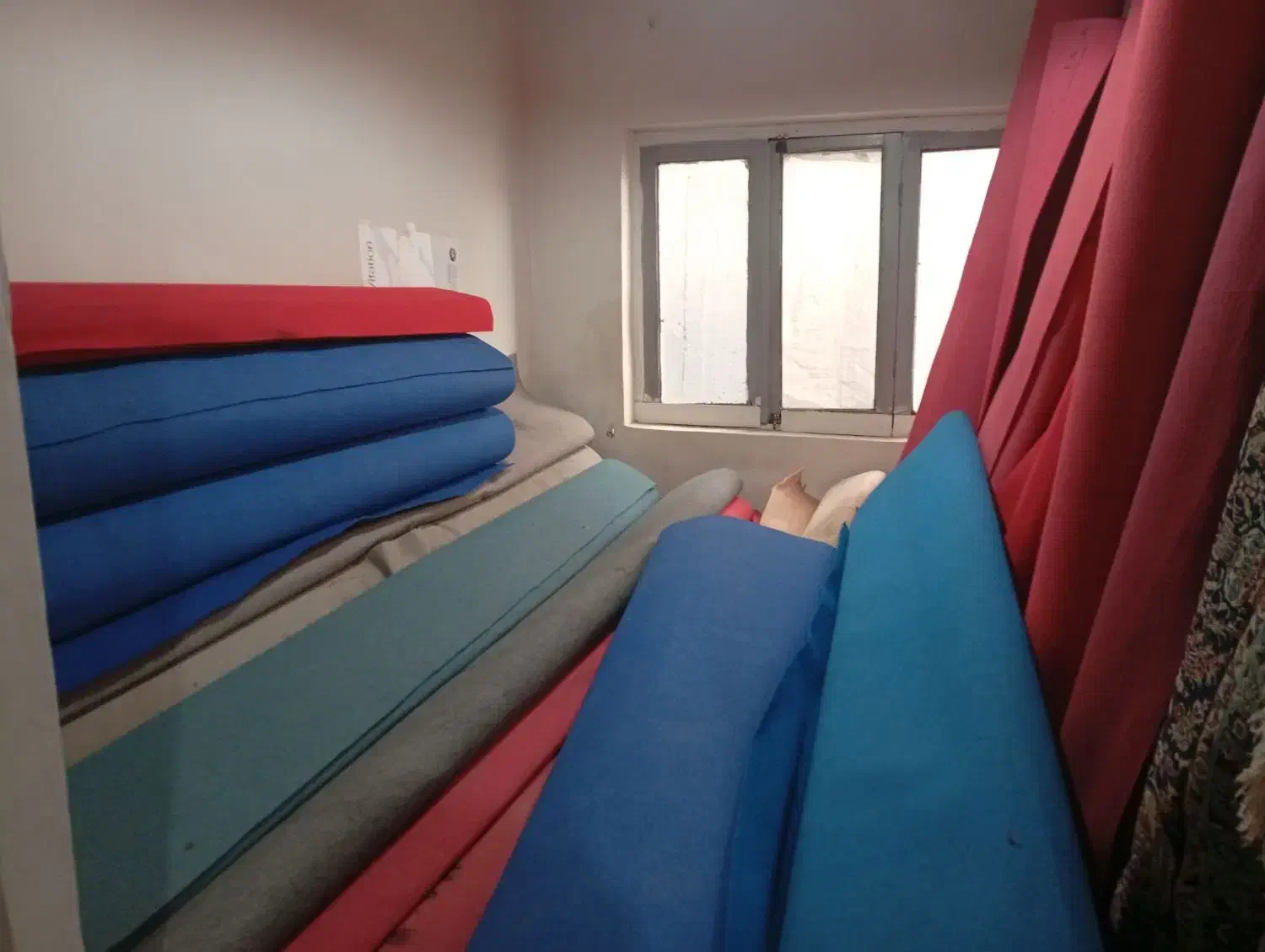 موکت دست دوم در حدنو بدون پارگی و سوختگی|موکت|نوشهر, |دیوار