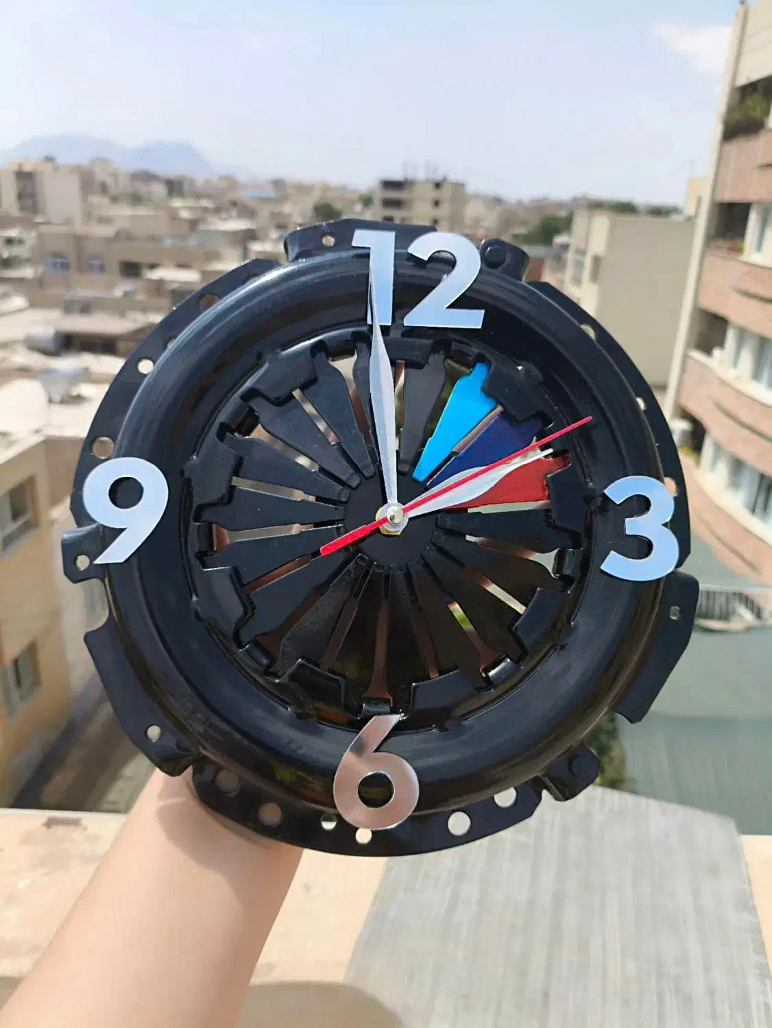 ساعت دیواری با طرح صفحه کلاچ|ساعت دیواری و تزئینی|اصفهان, صائب|دیوار