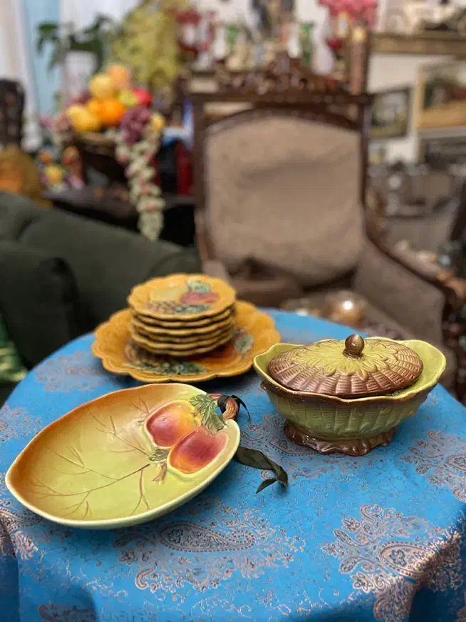 ظروف قجری|کلکسیون اشیاء عتیقه|کرمانشاه, |دیوار