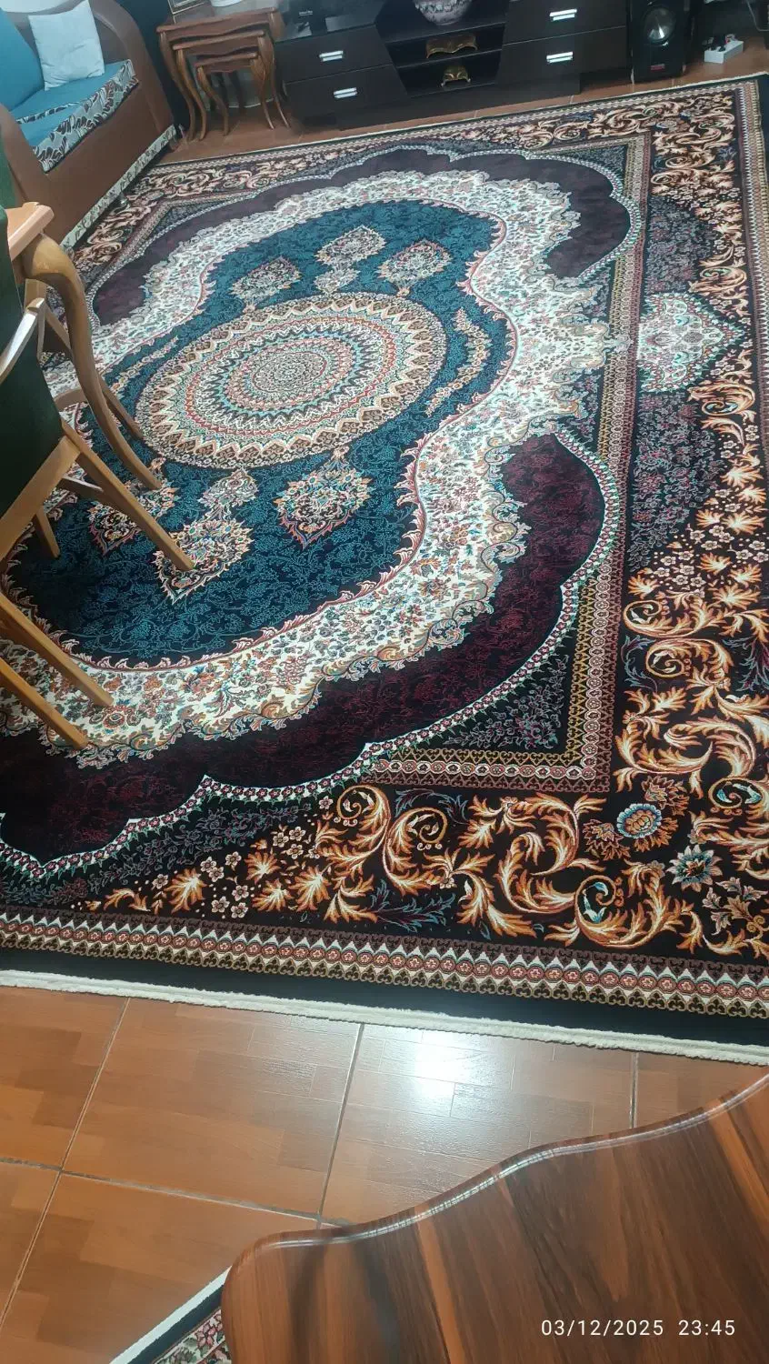 یک فرش 12متری+یک فرش کناره+سه فرش پادری|فرش|لاهیجان, شهرک فرهنگیان|دیوار