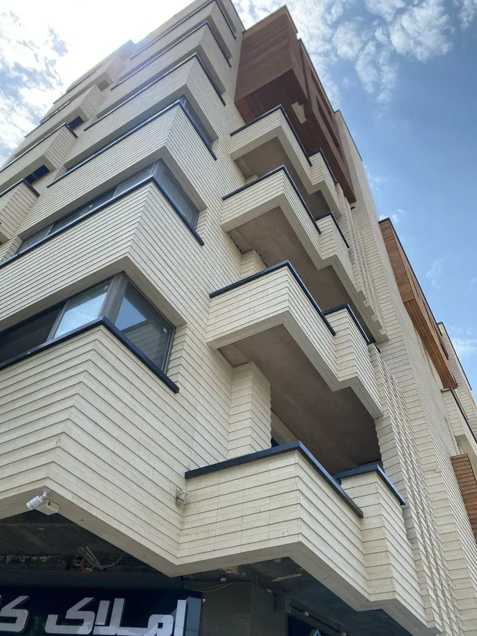 ۱۵۰ متر بر بوستان سعدی با ۱۰۰ متر حیاط اختصاصی|اجارهٔ دفتر کار، اتاق اداری، مطب|اصفهان, باغ زرشک|دیوار