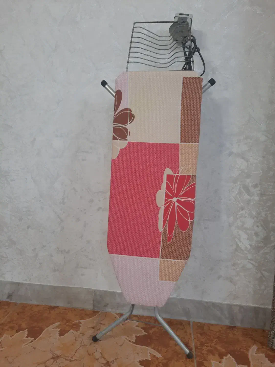 میز اتو پریز دار نو|اتو و لوازم اتو|اراک, |دیوار