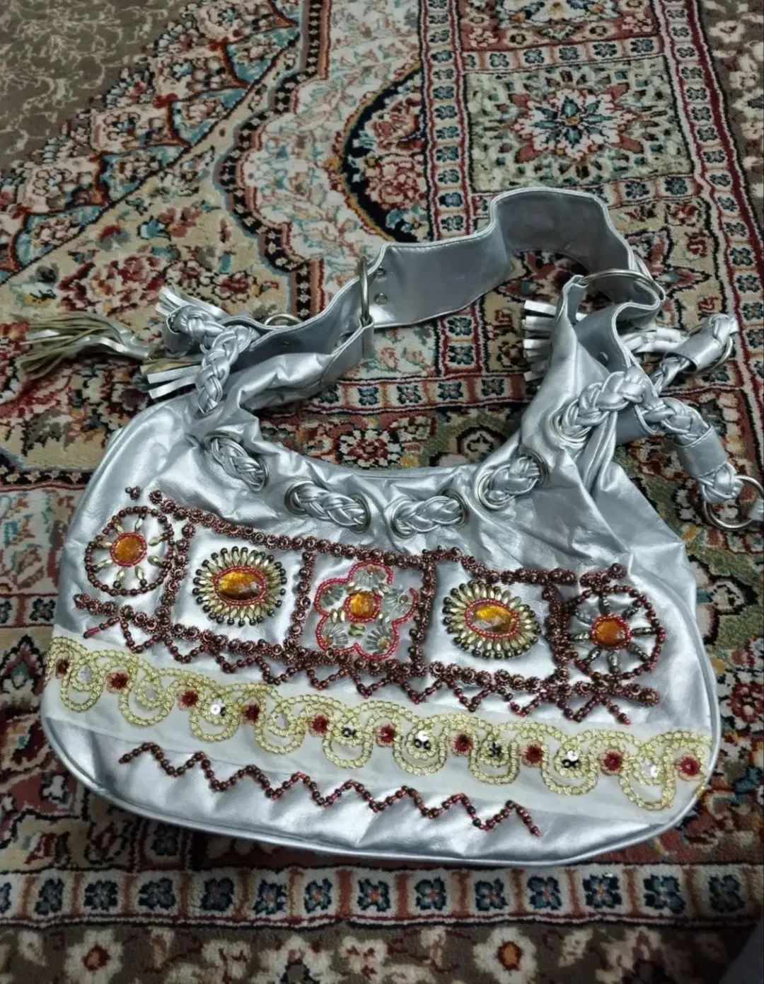 کیف نو|کیف، کفش، کمربند|کاشان, دانش|دیوار