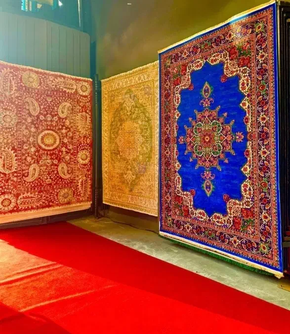 فرش 1500شانه قیطران|فرش|شیراز, ریشمک|دیوار
