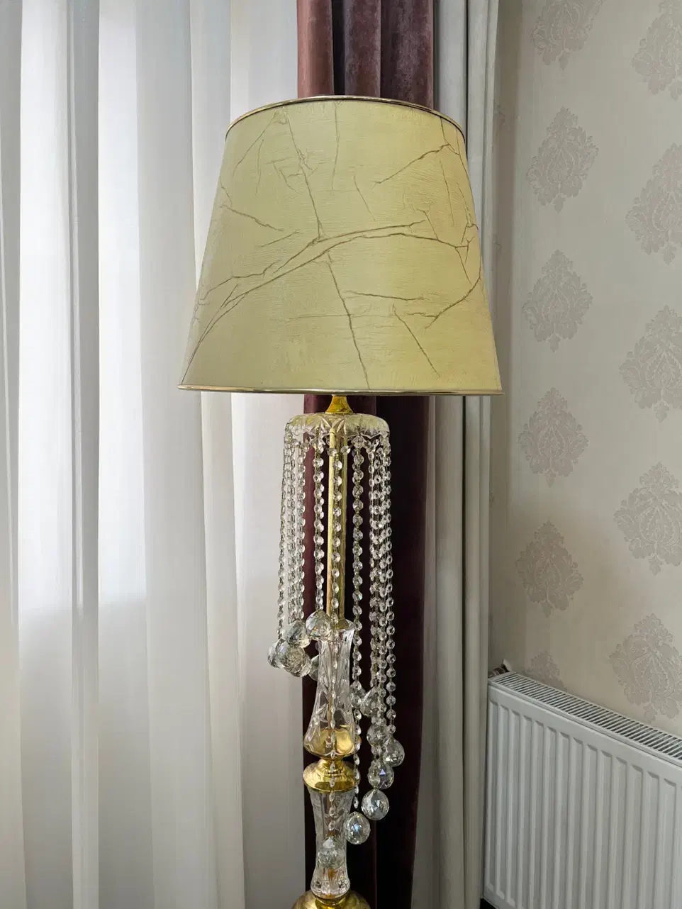 آباژور کنار سالنی|چراغ خواب و آباژور|ساری, |دیوار