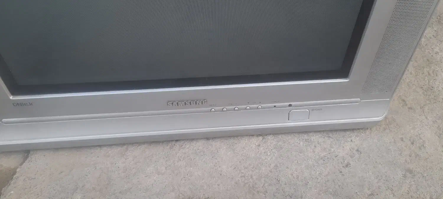 تلویزیون ۲۱رنگی سامسونگ نقرهای در حد نو|تلویزیون و پروژکتور|کرمانشاه, |دیوار