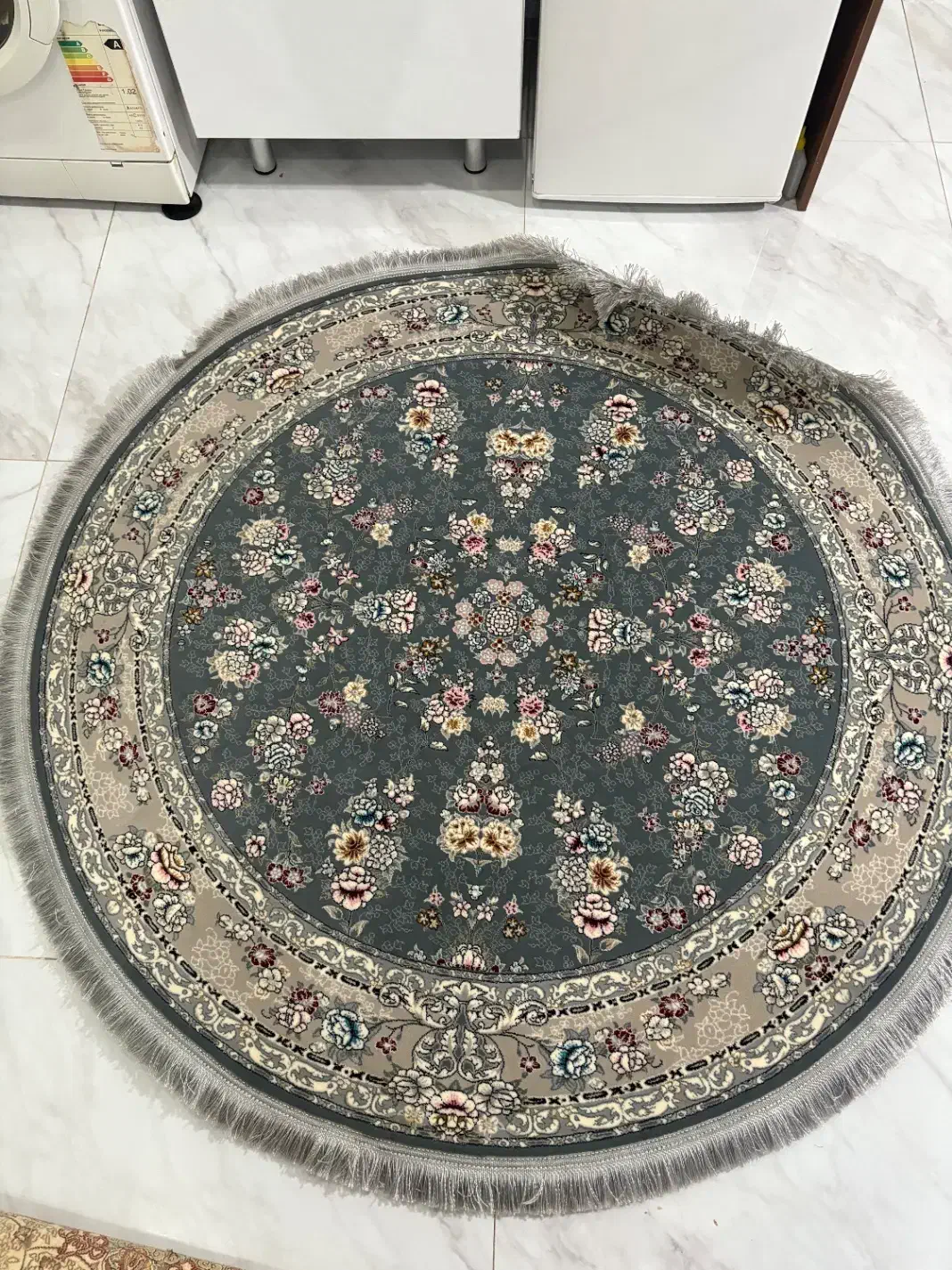 قالیچه گرد|فرش|تهران, دربند|دیوار