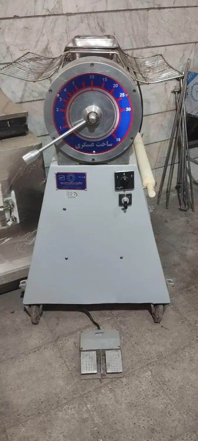 خمیر پهن کن شیتر قنادی و نان فانتزی مارک عسگری|کافی‌شاپ و رستوران|تهران, شهرک فردوس (حسینی)|دیوار