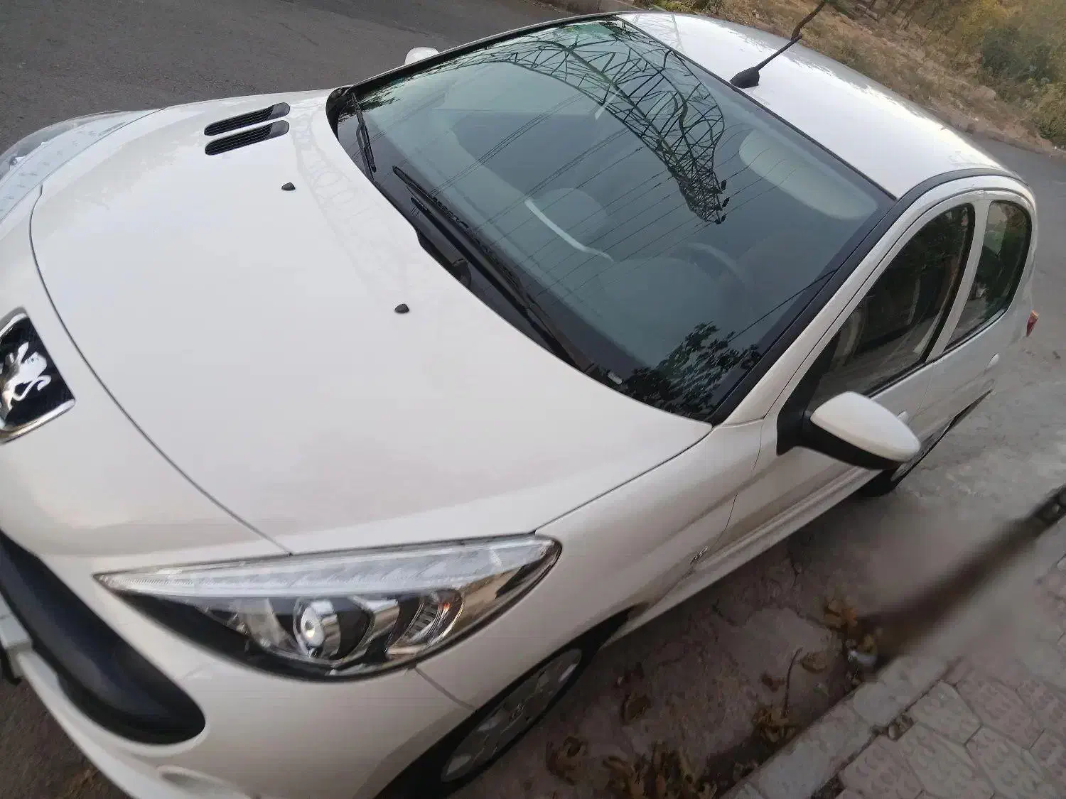 ۲۰۷ مدل ۴۰۰ سقف فلز|خودرو سواری و وانت|قزوین, |دیوار