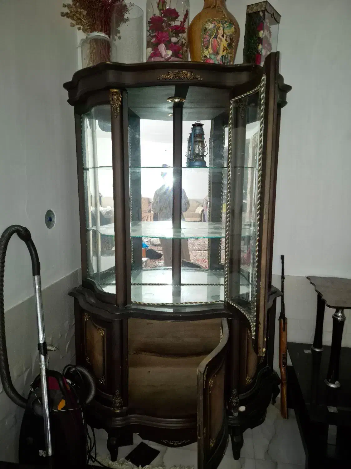 فروش تعدادی از وسایل منزل به علت جابجایی|میز و صندلی غذاخوری|شیراز, مسلم|دیوار