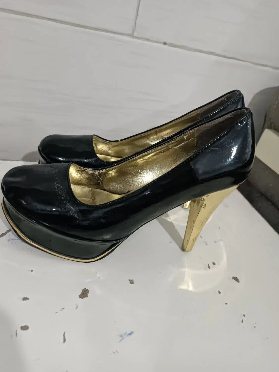 کفش|کیف، کفش، کمربند|گرگان, |دیوار