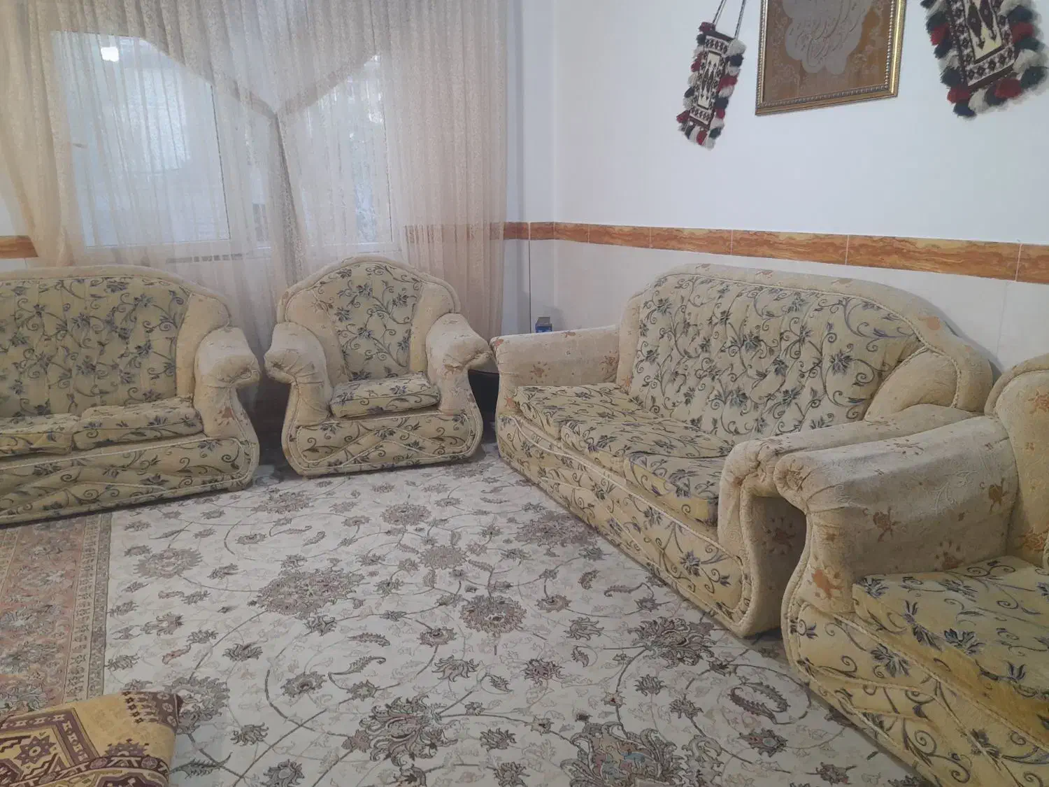 مبل ومیز ناهار خوری|مبلمان خانگی و میز عسلی|سرخنکلاته, |دیوار