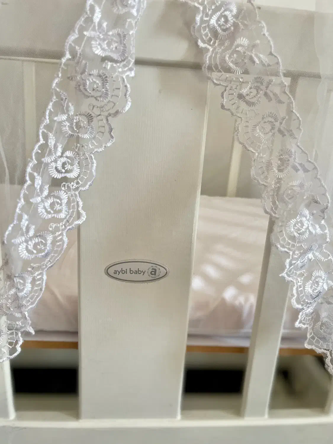 گهواره و تخت کنار مادر|تخت و صندلی بچه|چالوس, |دیوار