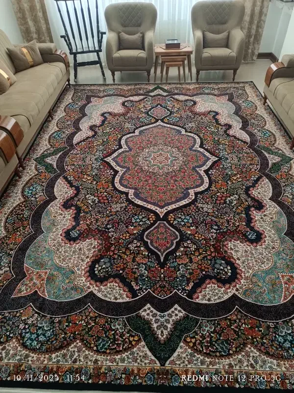 فرش ۱۲ متری ۷۰۰ شانه با کناره ۵ متری|فرش|سنندج, |دیوار