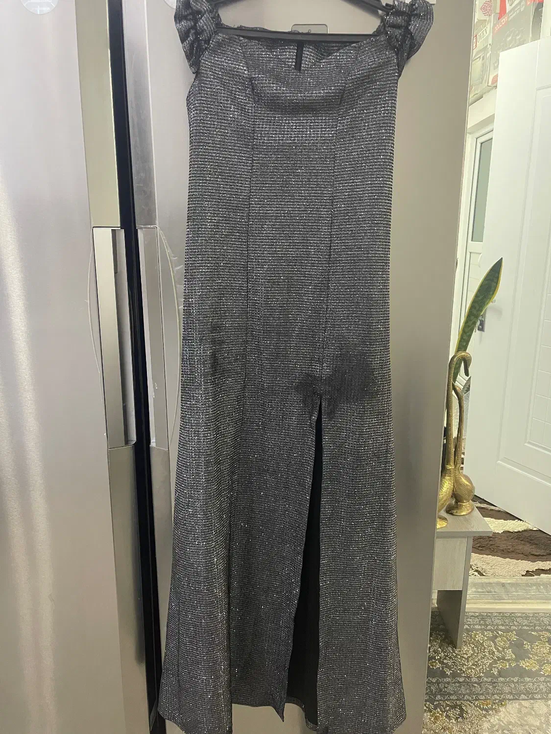 لمه شاین|لباس|قم, ولیعصر|دیوار