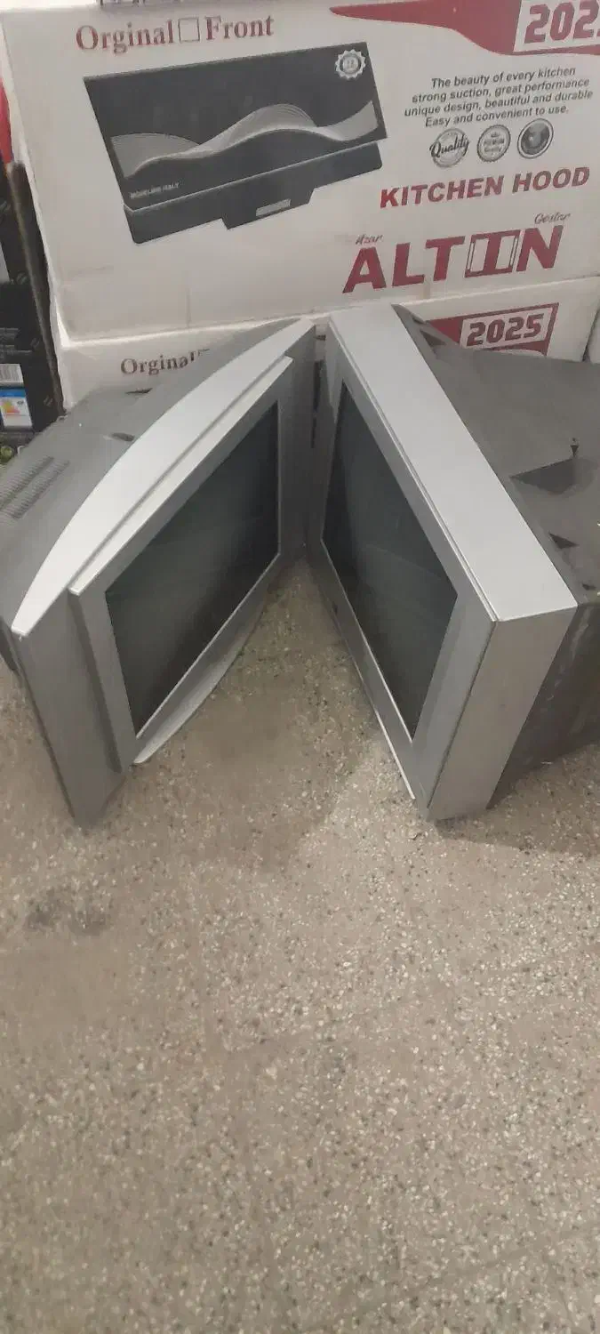 ۲عدد تلویزیون ۲۱اینج ال جی  وسامسونگ دونی ۱میلیون|تلویزیون و پروژکتور|بروجرد, |دیوار