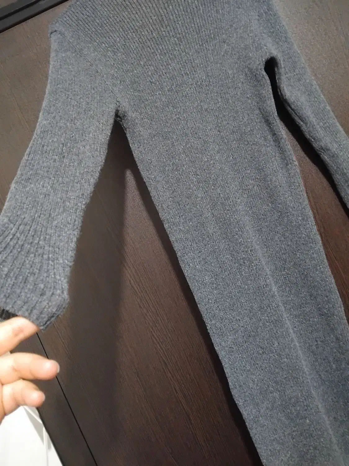 بافت بلند رنگ طوسی تیره با پافر مشکی کوتاه|لباس|پاکدشت, پاکدشت (مامازند)|دیوار