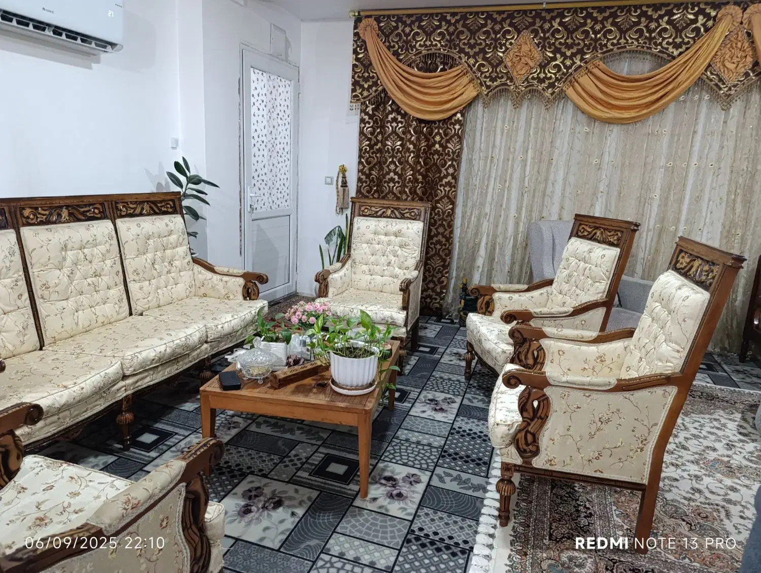 مبل سلطنتی 7نفره|مبلمان خانگی و میز عسلی|شیراز, جانبازان|دیوار