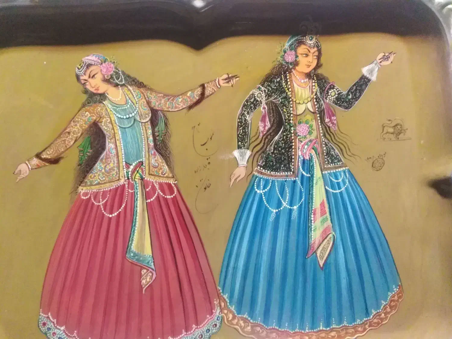 سینی قدیمی|کلکسیون اشیاء عتیقه|شهرضا, |دیوار