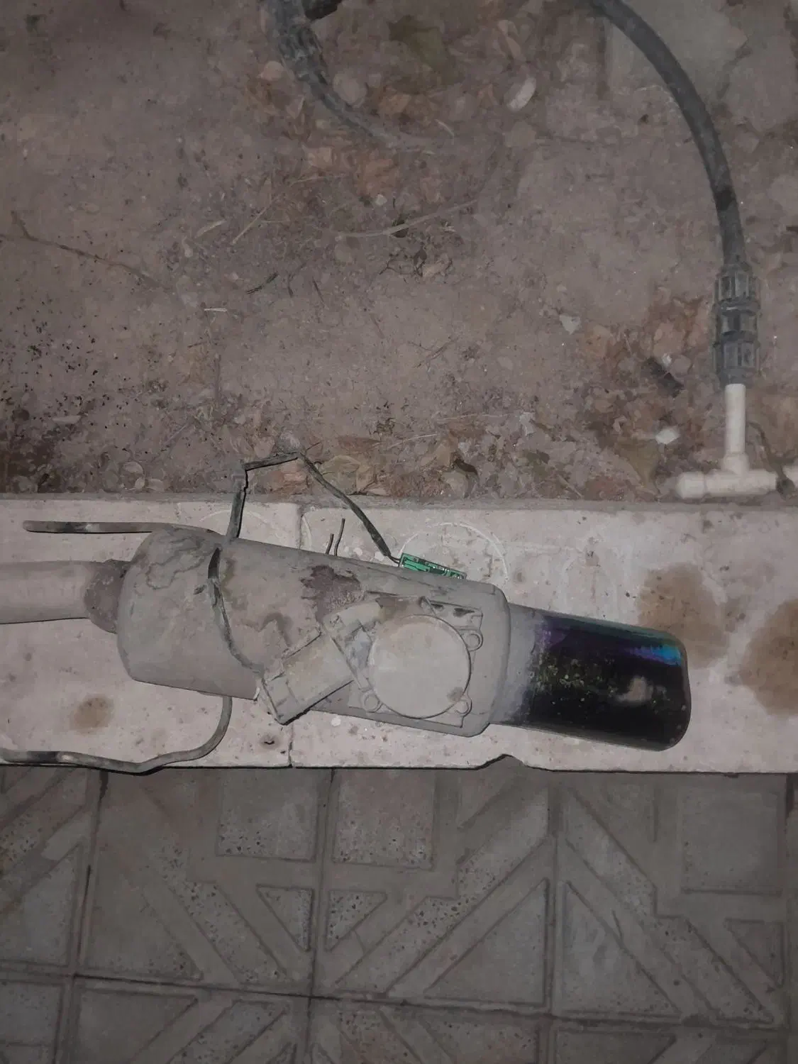 اگزوزریموتی|قطعات یدکی و لوازم جانبی|هشتگرد, شهرک راه آهن|دیوار