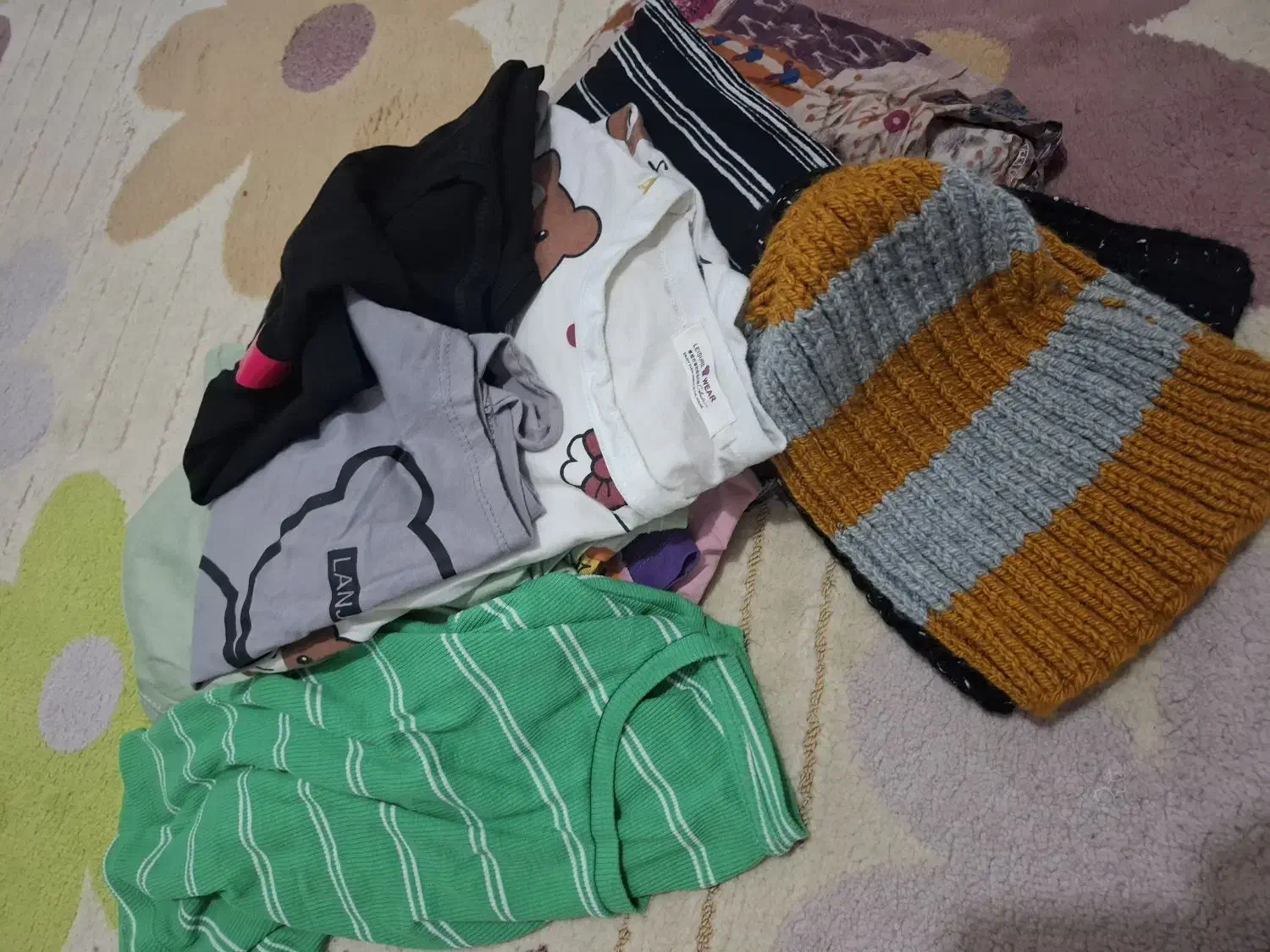 لباس راحتی|لباس|رشت, رودبارتان|دیوار