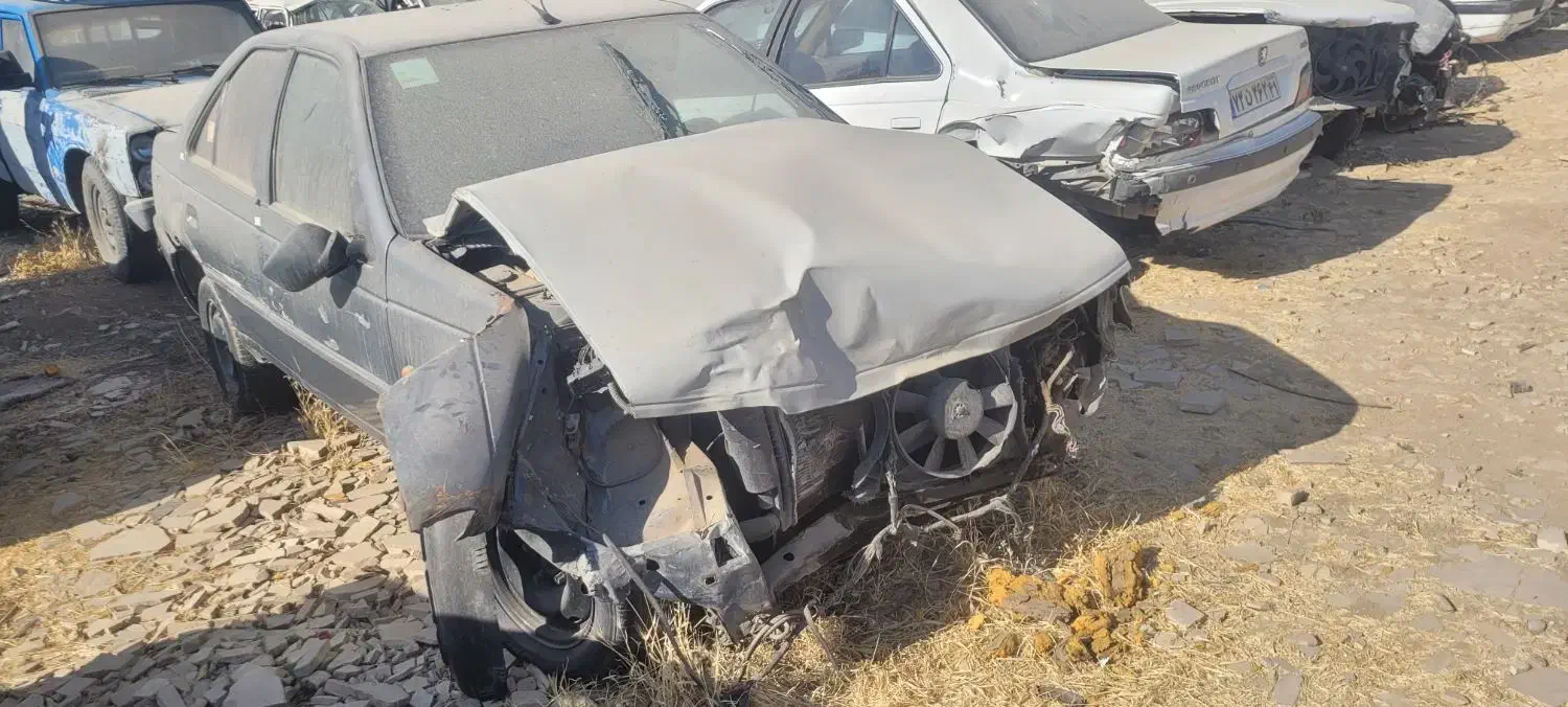 پژو۲۰۰۰تصادفی100میلیون|خودرو سواری و وانت|بروجرد, |دیوار