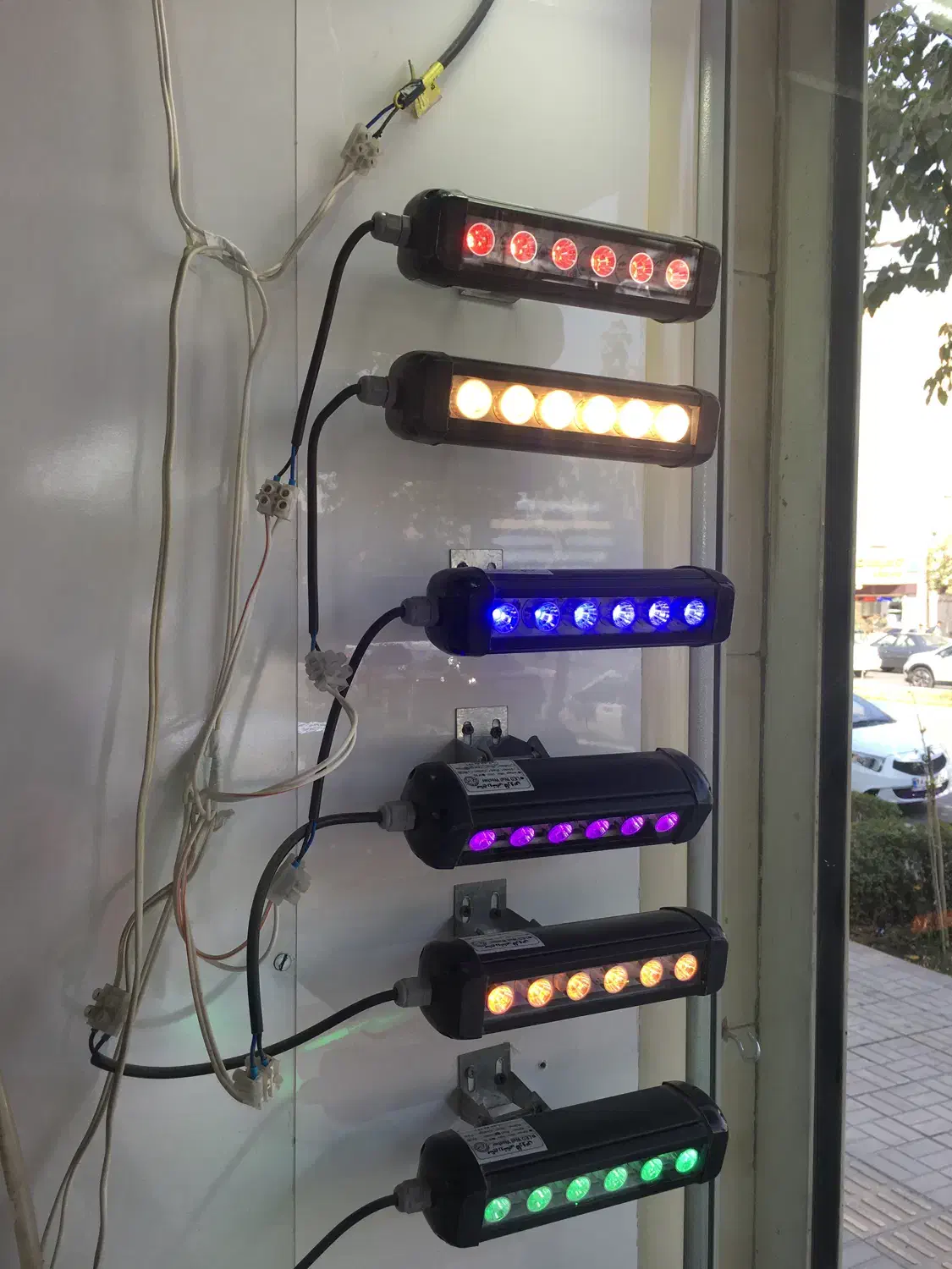 والواشر|لامپ و چراغ|اصفهان, ملک‌شهر|دیوار