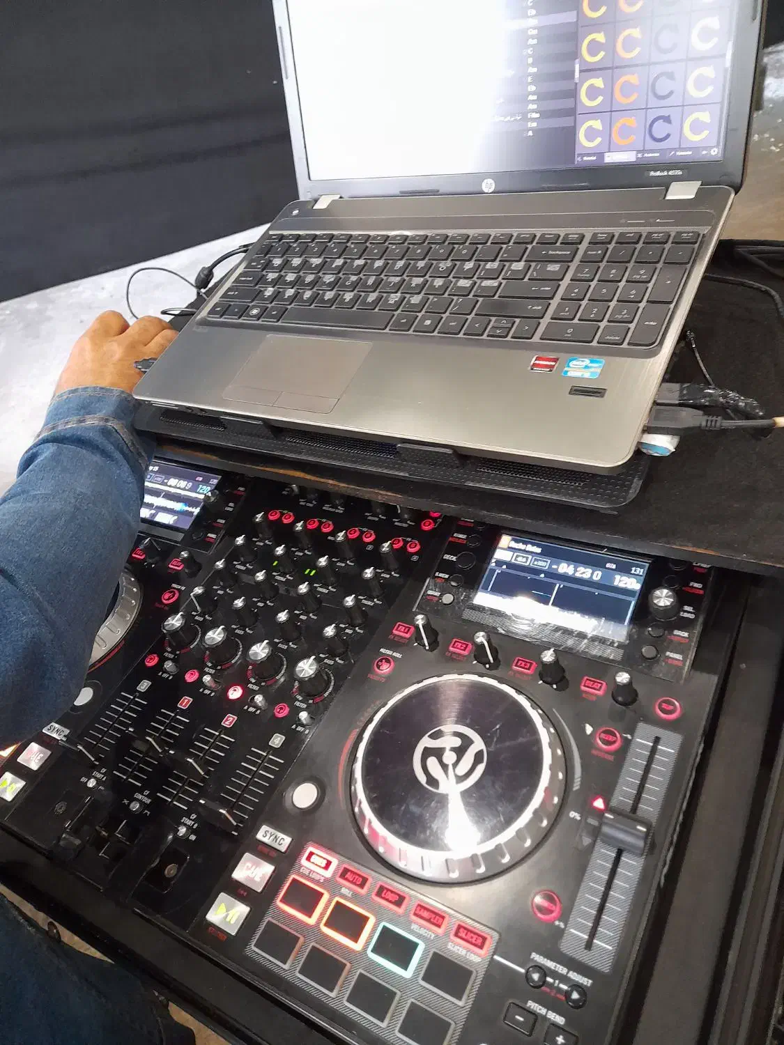 موزیک دی جی کاری فوق العاده|خدمات پذیرایی، مراسم|رشت, دیانتی|دیوار