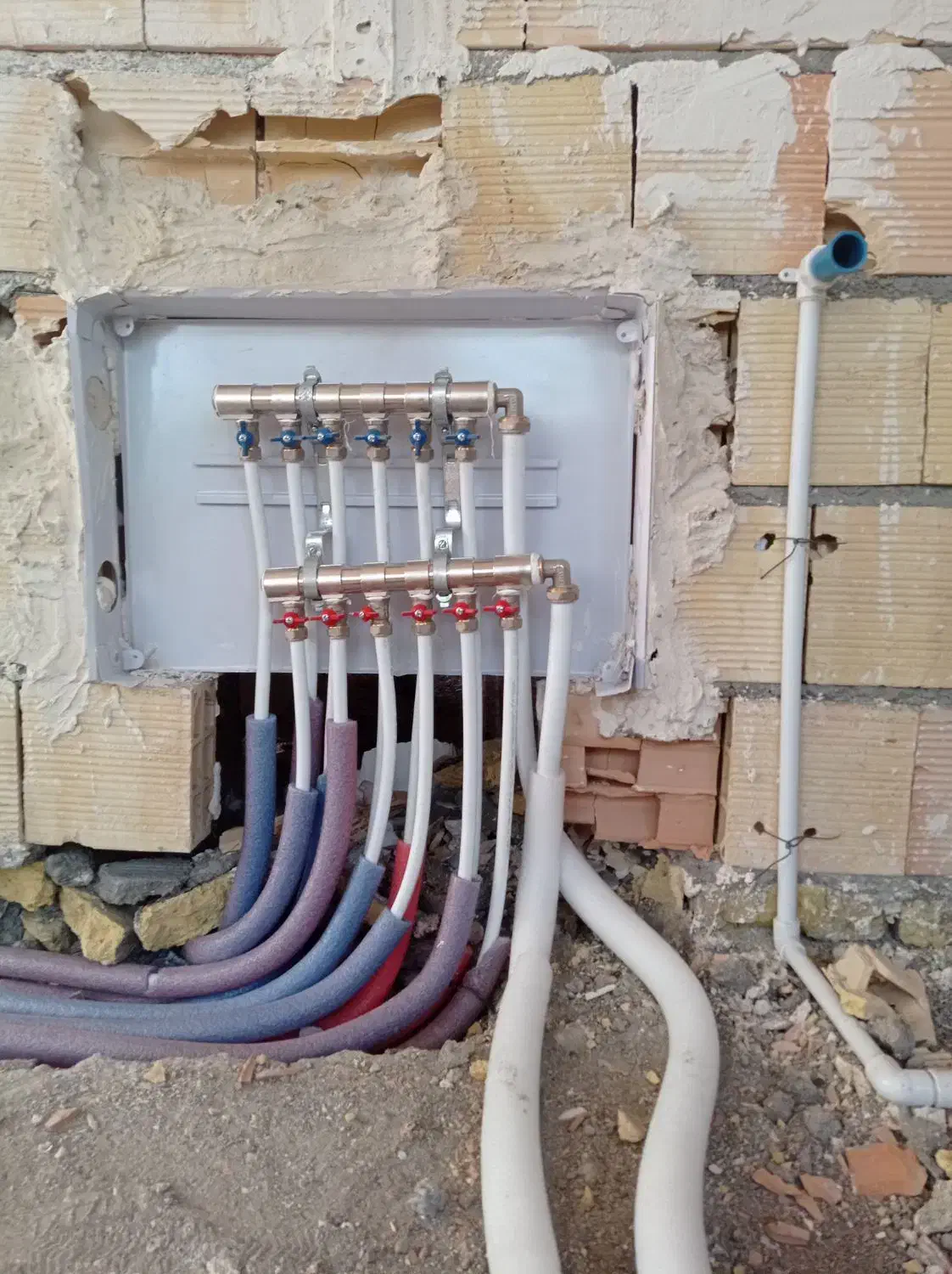 تاسیسات ساختمانی امین|خدمات پیشه و مهارت|مشهد, گاز|دیوار