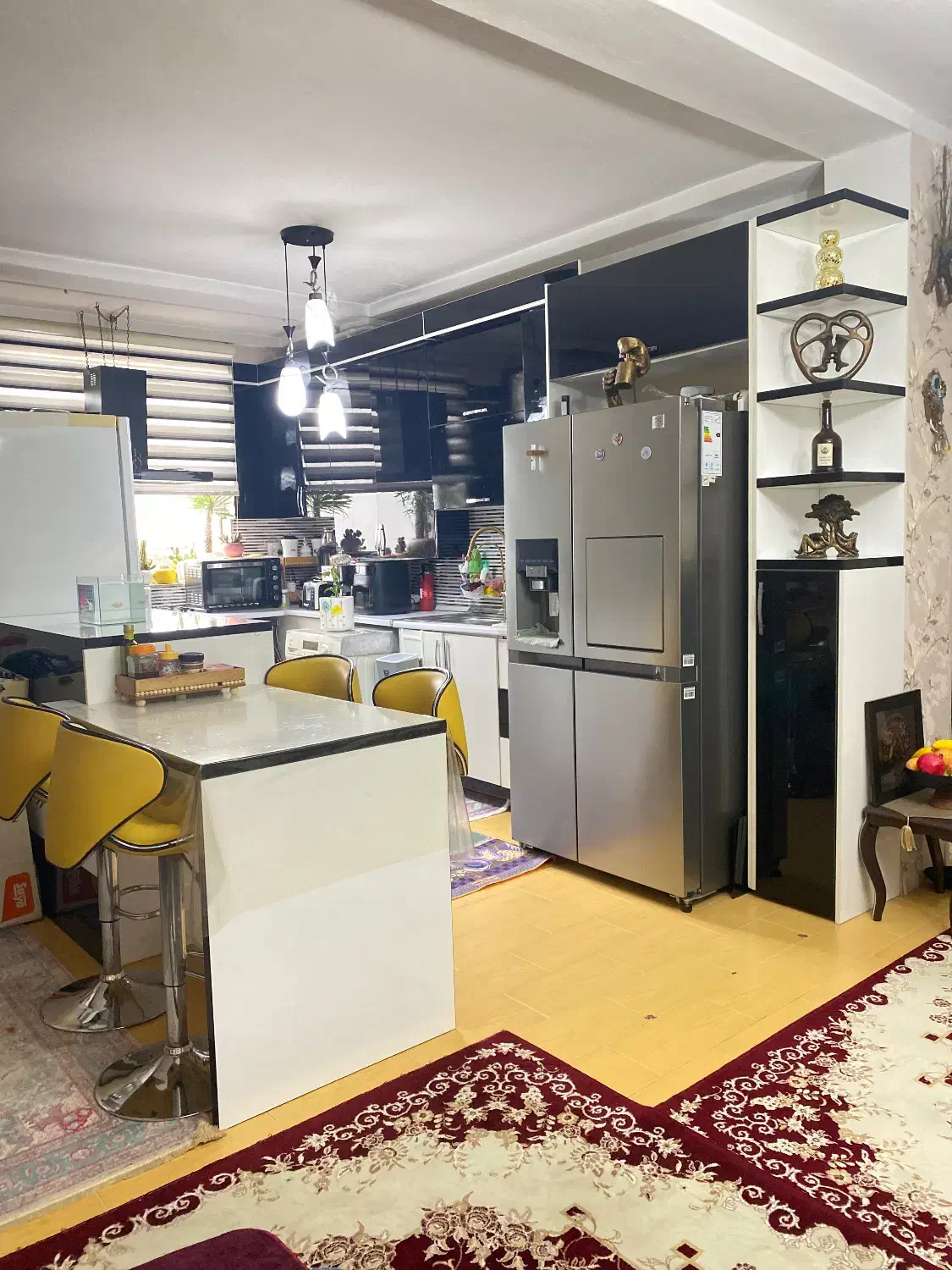 کابینت آشپزخانه همراه باگار وهود وسینک ومیزصندلی|کتابخانه، شلف، قفسههای دیواری|بندر انزلی, آذربایجان|دیوار