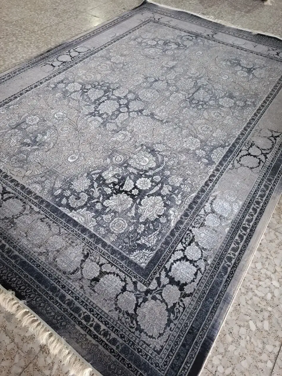 فرش 700شانه اصلی با تراکم واقعی|فرش|کاشان, راوند|دیوار