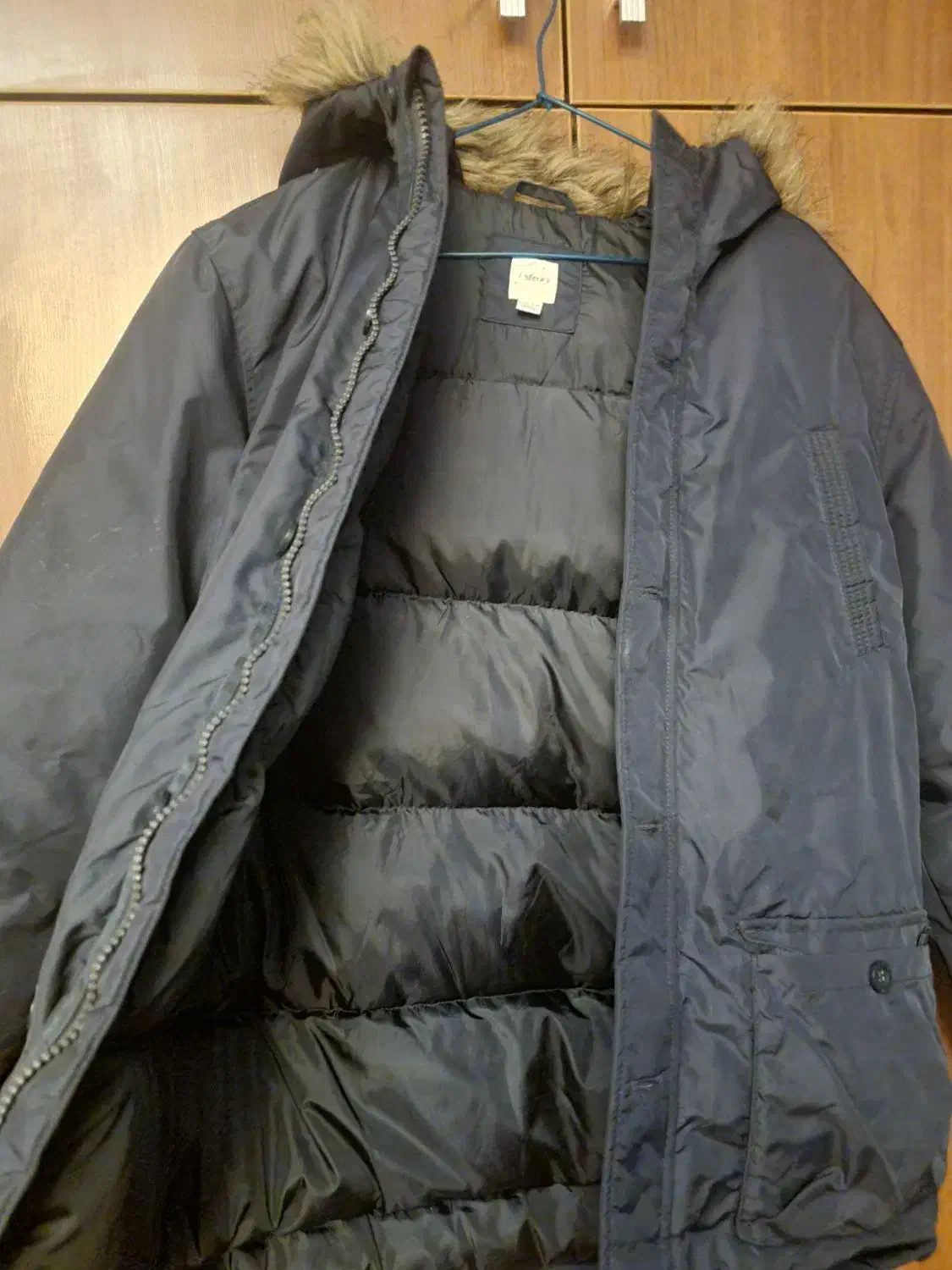 کاپشن|لباس|تهران, دریا|دیوار