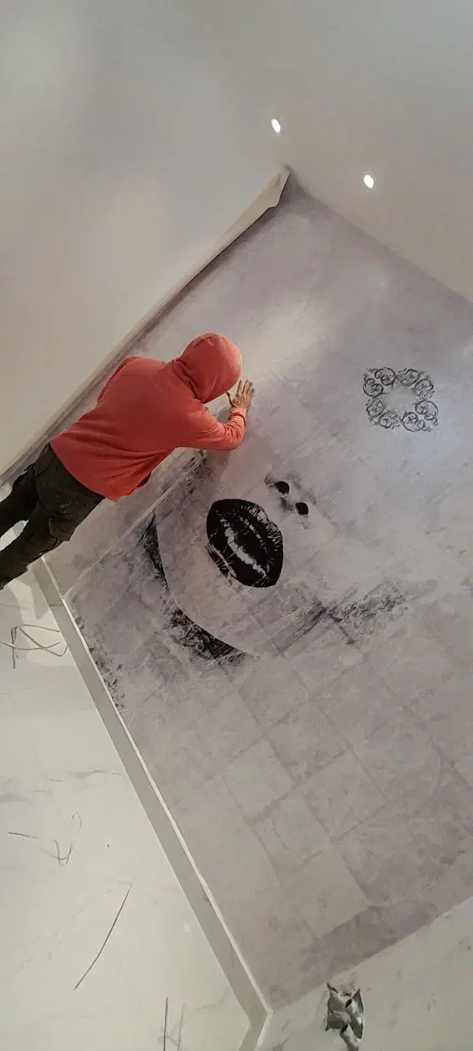 نصب انواع کاغذدیواری زیرسازی رطوبت گیری تضمینی|خدمات پیشه و مهارت|بندر انزلی, ژاندارمری|دیوار