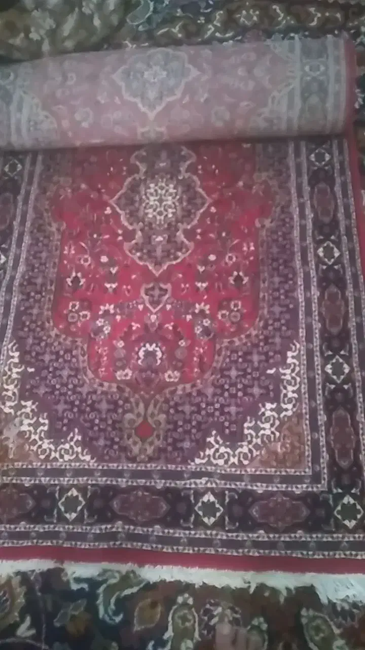 کناره ب رنگ قرمز|فرش|دزفول, |دیوار