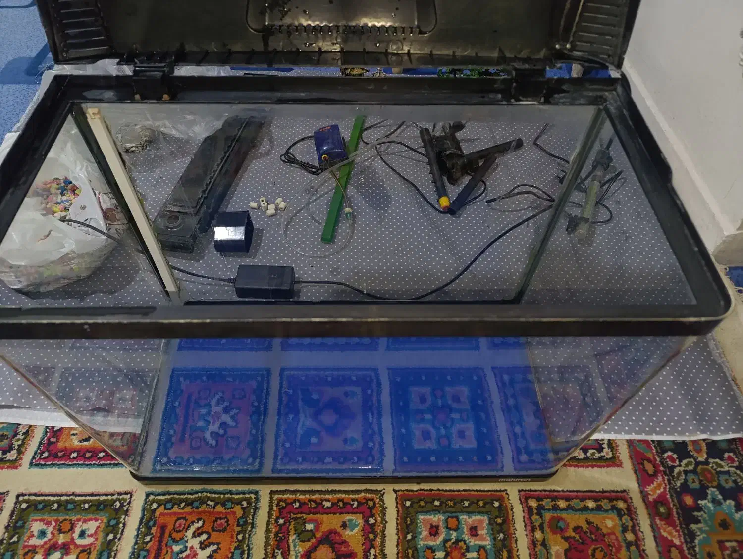 آکواریوم کامل|ماهی|سبزوار, پاسداران|دیوار