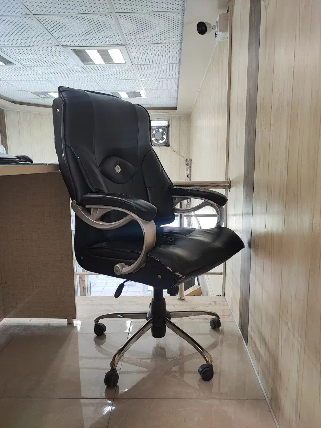 صندلی مدیریت مدل چشمی|دفتر کار|بروجرد, |دیوار