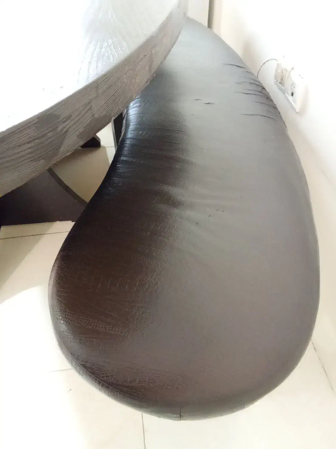 میز نهارخوری بیضی چوبی با نیمکت رنگ قهوه ای سوخته|میز و صندلی غذاخوری|تبریز, |دیوار